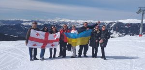 группа журналистов на Годердзи
