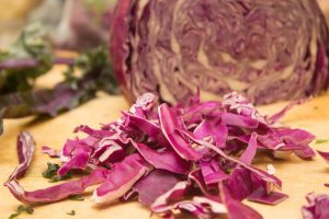 салат, рецепт, краснокочанная капуста, огурцы, перец