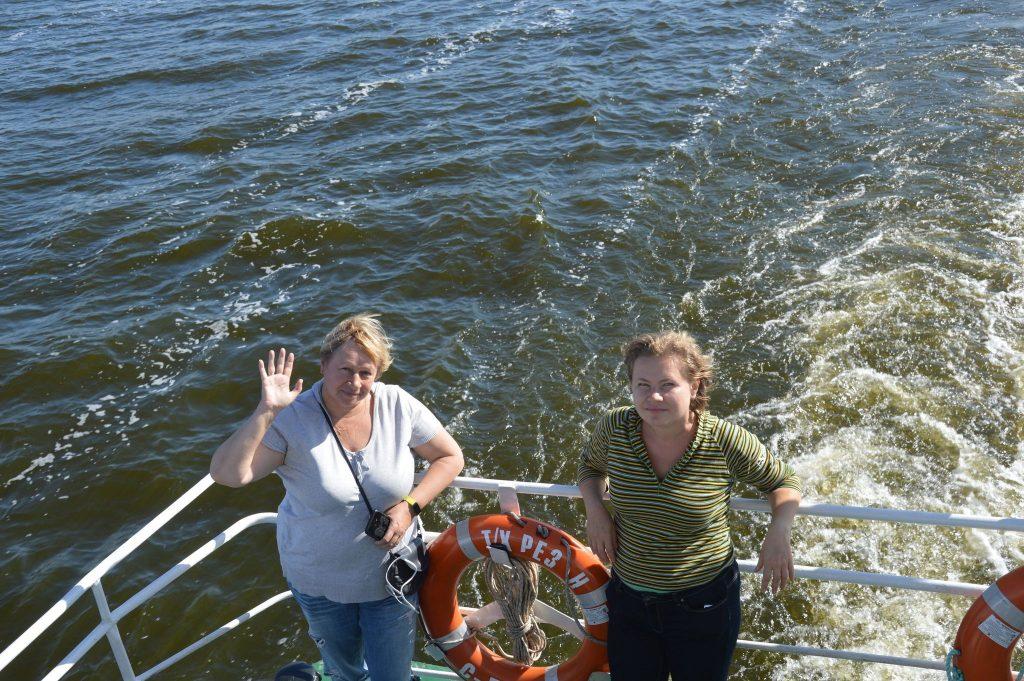 На борту теплохода во время прогулки по Киевскому морю в Вышгороде