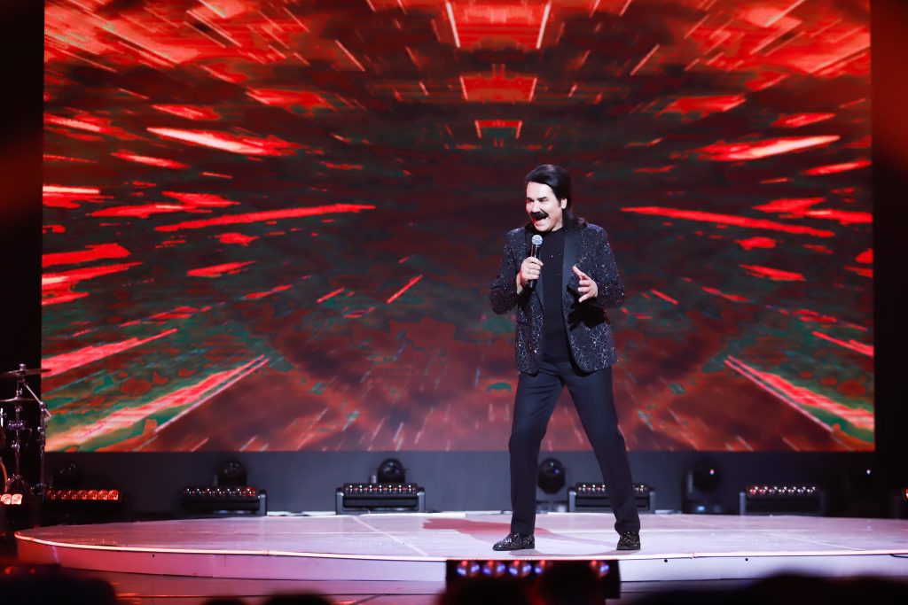 Співак Павло Зібров