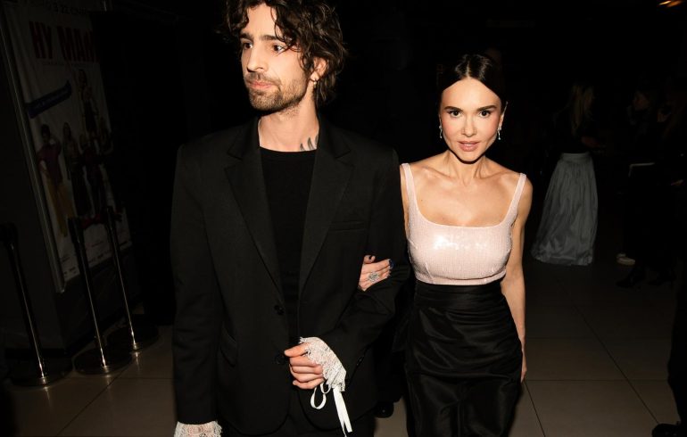 премʼєра Всі відтінки спокуси