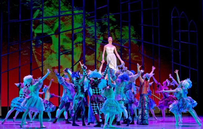 На сцені Національної опери України Дама з камеліями